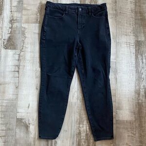 American Eagle Vintage Retro Faded Black Skinny Leg Short Denim Pants